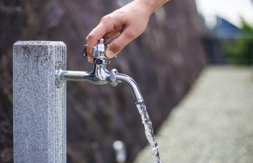 Wasserhahn