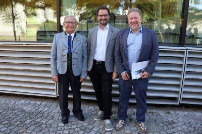Gruppenbild Feldkirchen Westerham Landratsamt Rosenheim kompri